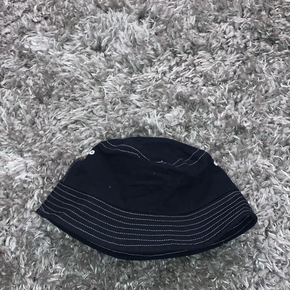 Cute bucket hat - Picture 3 of 3